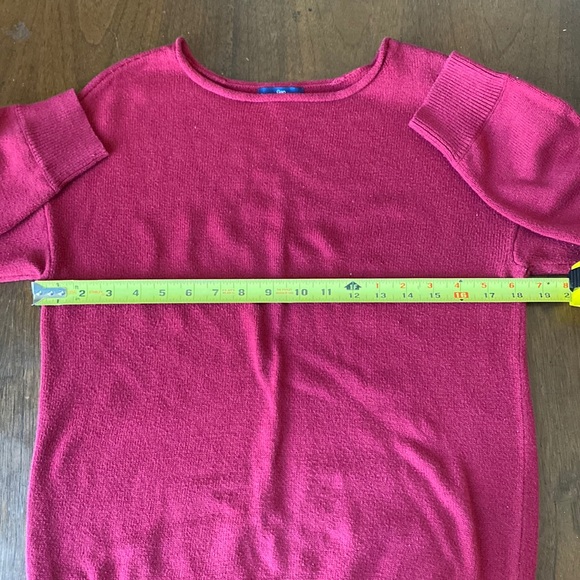 22:10 - Gap 3/4 sleeve Sweater - Picture 8 of 13